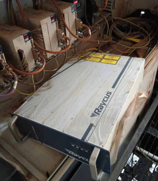 锐科3000W激光器上门更换光纤,测试切割完工 锐科3000W激光器上门更换光纤,测试切割完工